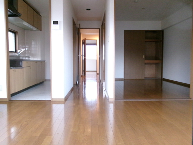 キャピタル高尾の居間・リビング