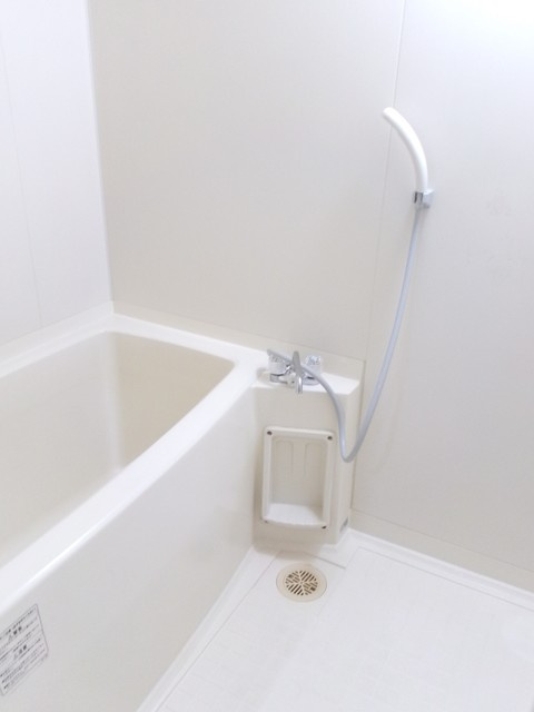 キャピタル高尾の浴室