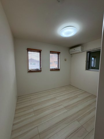 【洋室】 | 足立区神明2丁目戸建 | 6.25帖