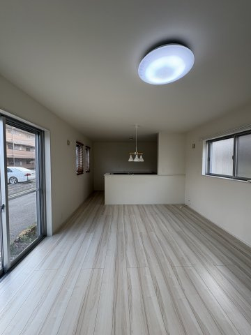 【居間・リビング】 | 足立区神明2丁目戸建