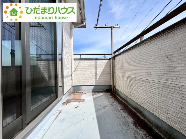 野田市上花輪　中古戸建のバルコニー|広々としたバルコニー。お洗濯物もぜーんぶ干せちゃいます！！