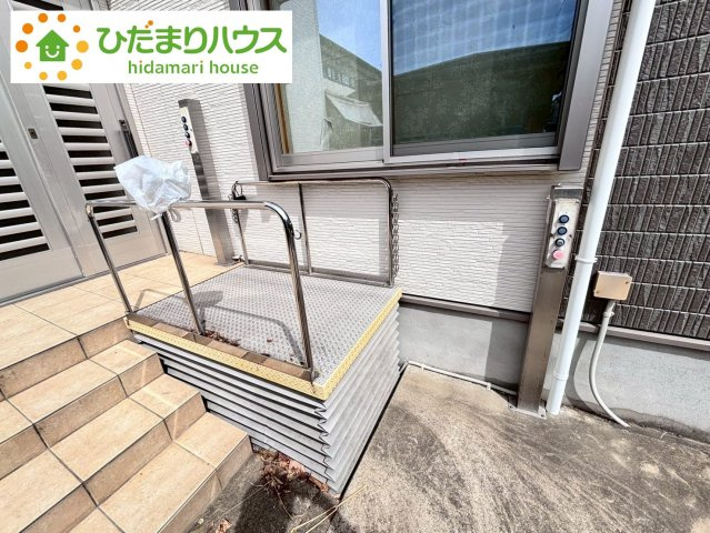 野田市上花輪　中古戸建の設備|バリアフリーの昇降機装備Σ（・□・；）