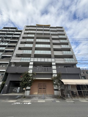 【外観】 | セルアージュ小田原城址サントゥール | 総戸数25戸、2013年月築、管理人は勤務につき管理体制良好です♪