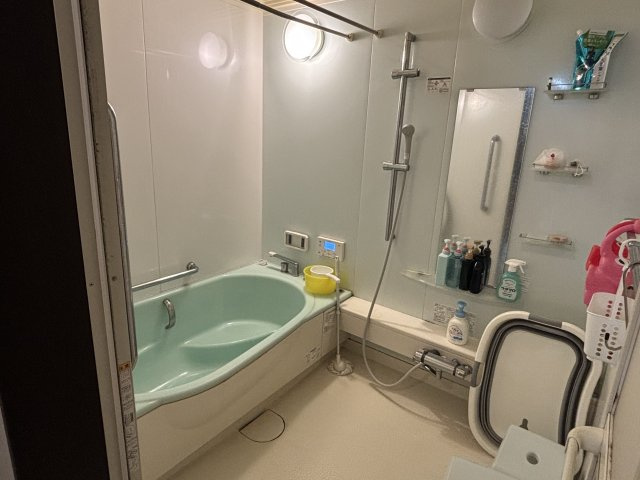 茶内旭町3丁目中古住宅の浴室