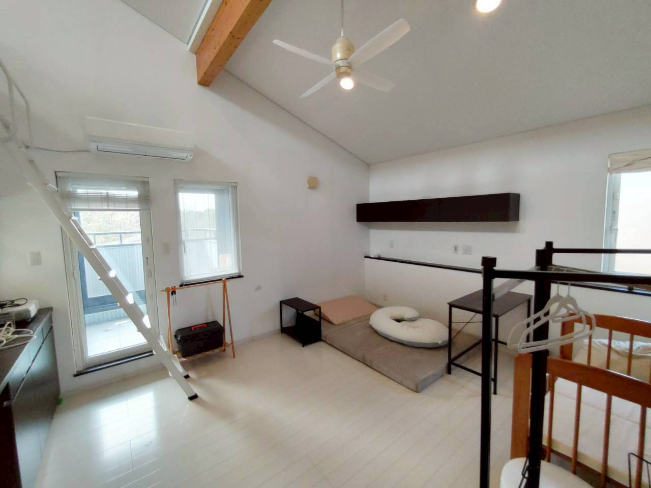 茶内旭町3丁目中古住宅の洋室