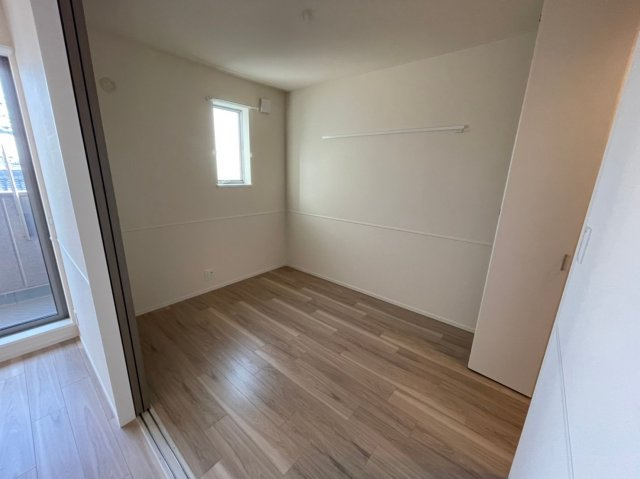 KOWAKAE MID-SQUAREの洋室