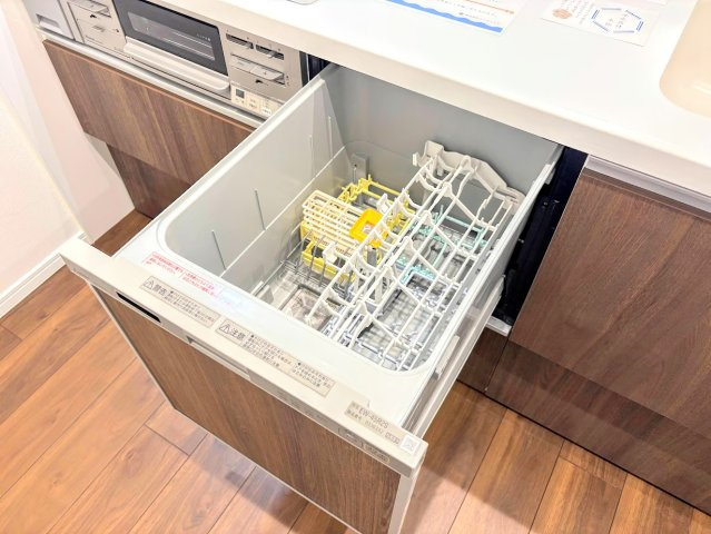 アークハイム東戸塚のその他|◆食後の食器洗いは食洗機にお任せ！ご家族と団らんの時間を。家事の時短に効果大の食洗器付き。高温洗浄、節水効果もございます。
