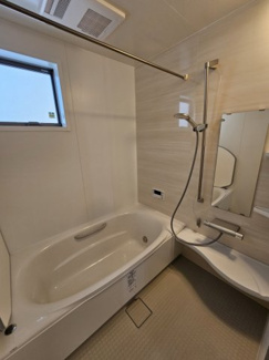 【浴室】 | 中山道のおしゃれな家 | 1坪サイズのゆったりとしたお風呂です