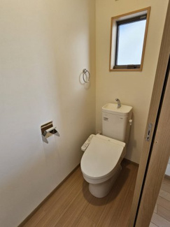 【トイレ】 | 中山道のおしゃれな家 | 2階にもトイレがありますよ