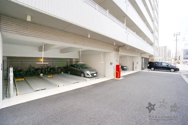 La Douceur今池の駐車場|駐車場に車を止められます