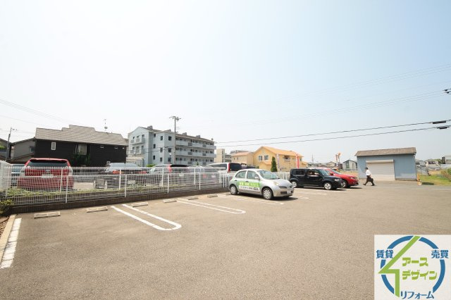 ルナパレス　Dの駐車場