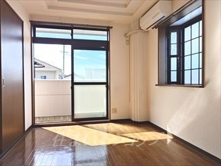 広島市安佐北区深川２丁目のアパートの居間・リビング