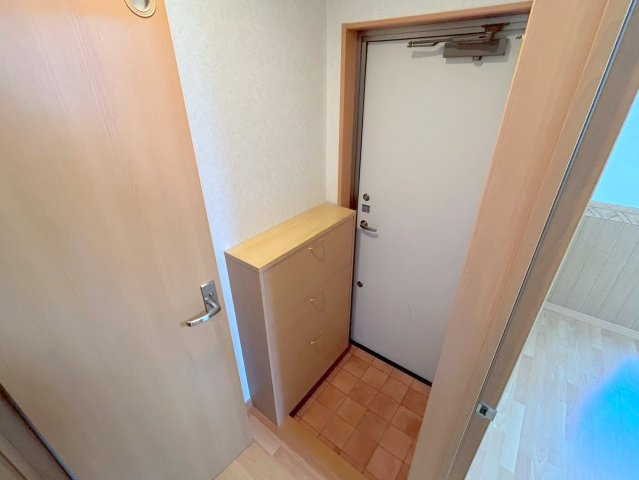 レジュールアッシュ三国本町の玄関