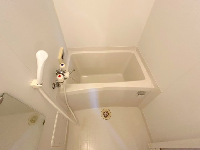 レジュールアッシュ三国本町の浴室