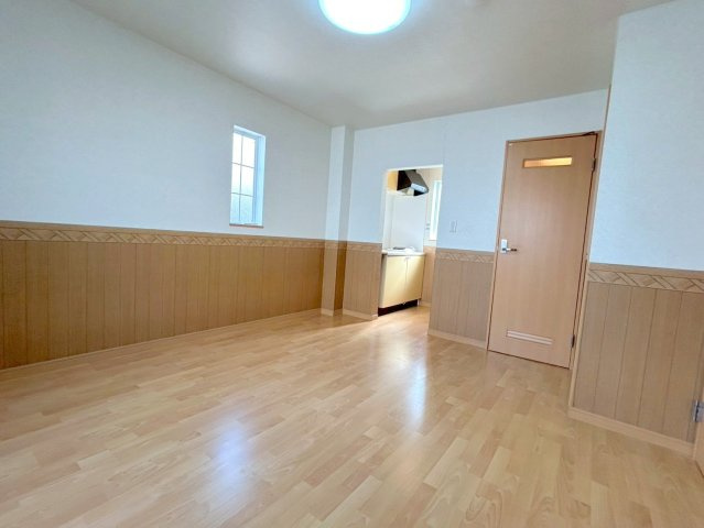 レジュールアッシュ三国本町の居間・リビング