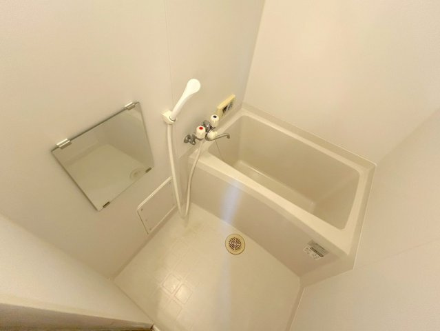 レジュールアッシュ三国本町の浴室