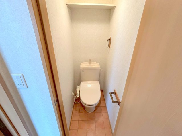 レジュールアッシュ三国本町の玄関