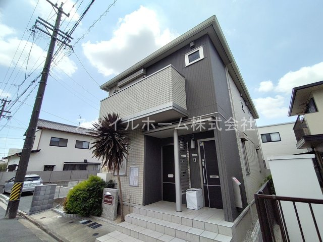 ＦＩＮＥ　ＳＴＡＧＥ　ＷＥＳＴの外観