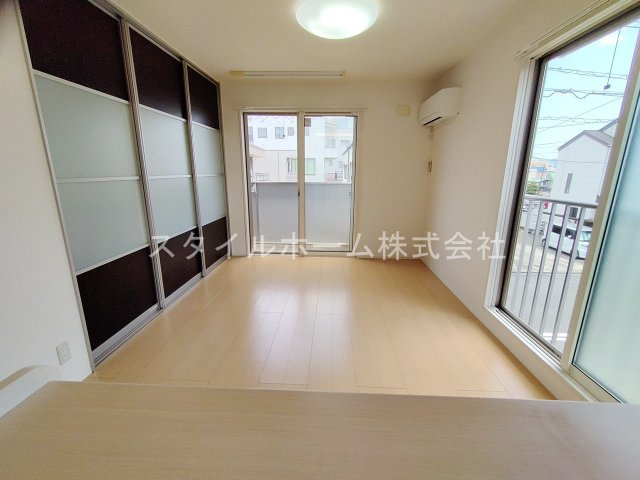 ＦＩＮＥ　ＳＴＡＧＥ　ＷＥＳＴの居間・リビング