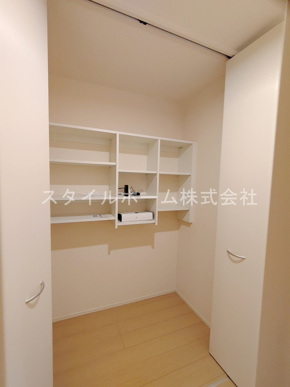 ＦＩＮＥ　ＳＴＡＧＥ　ＷＥＳＴの内装