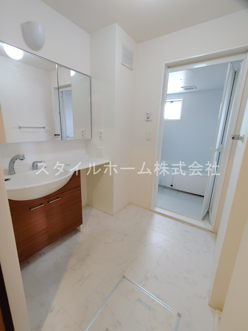 ＦＩＮＥ　ＳＴＡＧＥ　ＷＥＳＴの洗面所