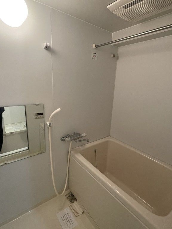 ビエンツ杉田の浴室