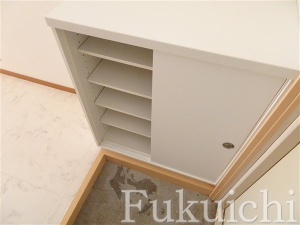 道間マンションの収納