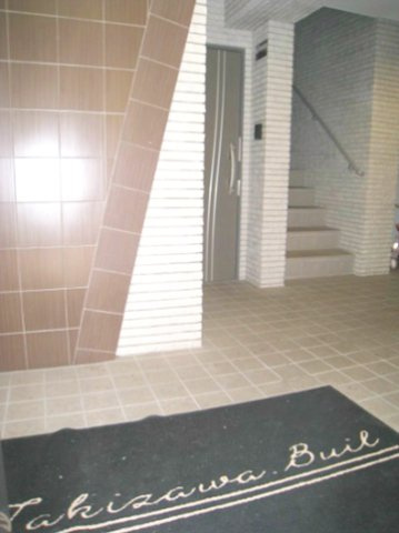 滝沢ﾋﾞﾙのエントランス