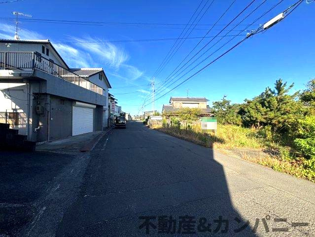 伊予市上三谷の売地の前面道路含む現地写真|前面道路含む現地写真です