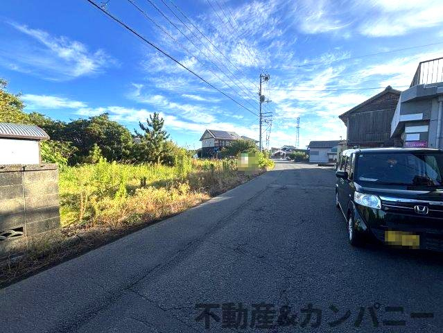 伊予市上三谷の売地の前面道路含む現地写真|前面道路含む現地写真です