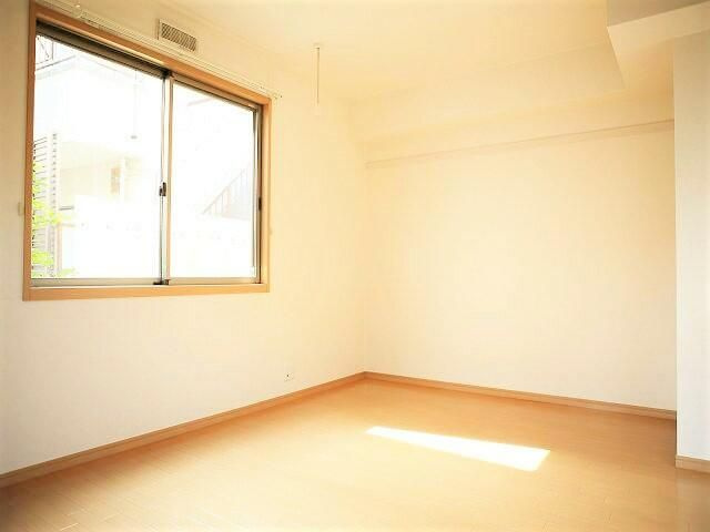 油面パークヴィレッジC棟の寝室