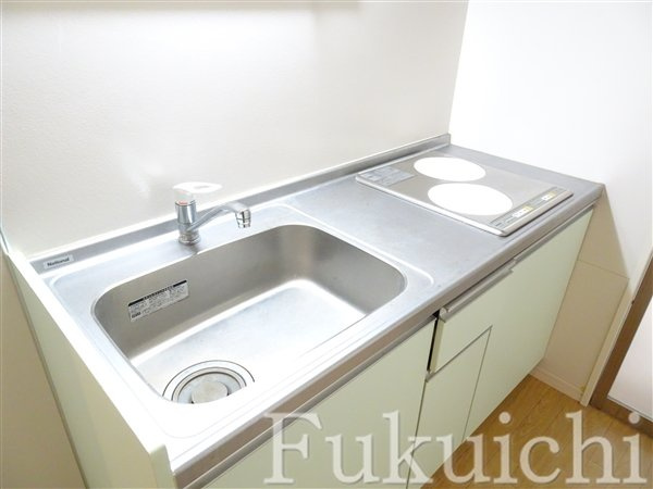 油面パークヴィレッジC棟のキッチン|別部屋のものです。