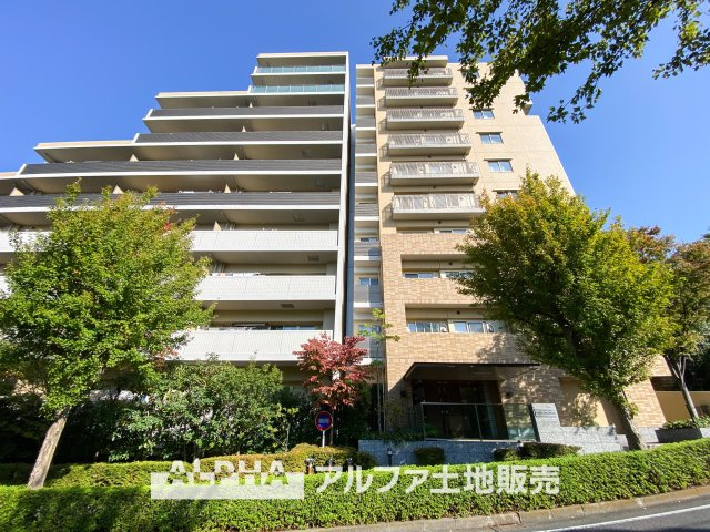 オーベル多摩永山エンブレムヒルズの外観