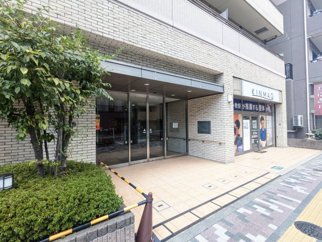 ランドール浅草のエントランス