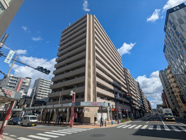 ランドール浅草の外観