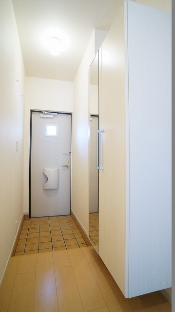 クレメント・リヴァー　Ａ棟の玄関|玄関