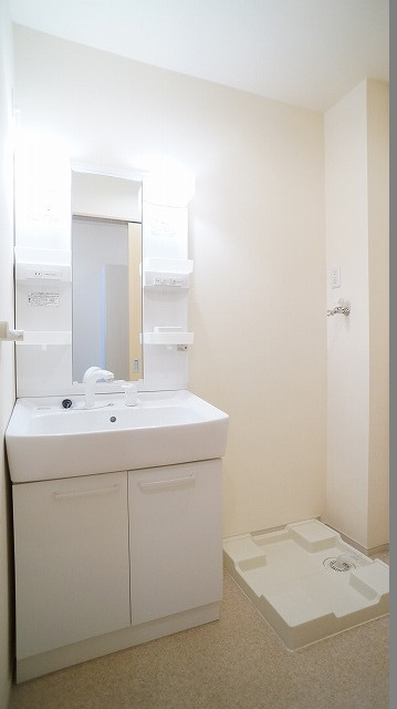 クレメント・リヴァー　Ａ棟の洗面所|洗面所