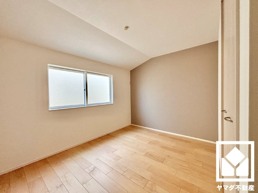 伏見区両替町１１丁目の洋室