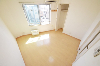 【寝室】オーヴェルニュ七島町