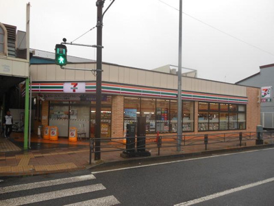 ★★セブンイレブン 746m