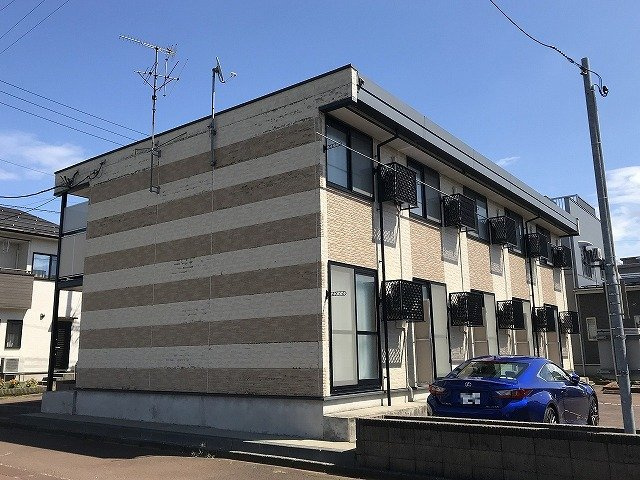 レオパレスクレサンセマムの外観