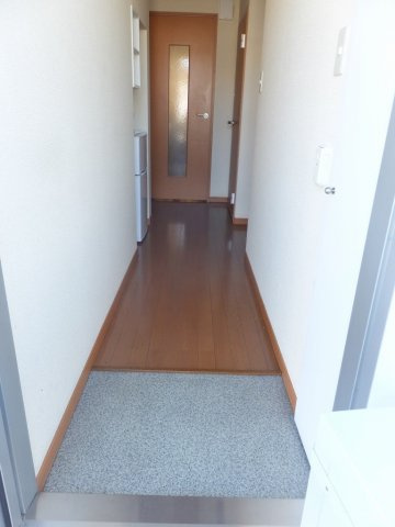 レオパレスオリンピア宝の玄関