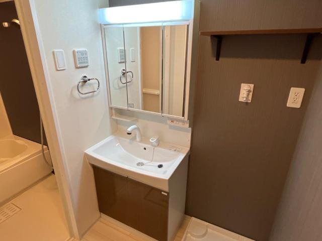 新潟市西区内野西2丁目新築アパートの洗面所|洗面（イメージ）