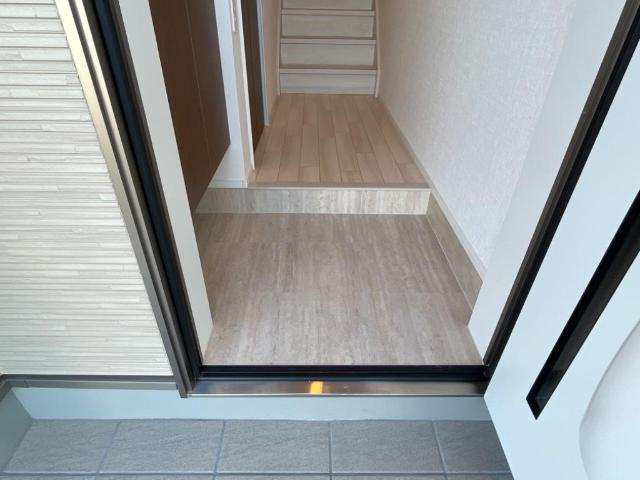 新潟市西区内野西2丁目新築アパートの玄関|玄関（イメージ）