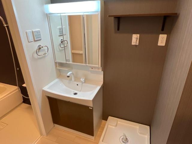 新潟市西区内野西2丁目新築アパートの洗面所|洗面（イメージ）