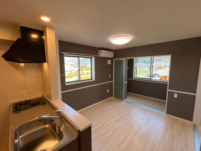 新潟市西区内野西2丁目新築アパートの居間・リビング|リビング（イメージ）