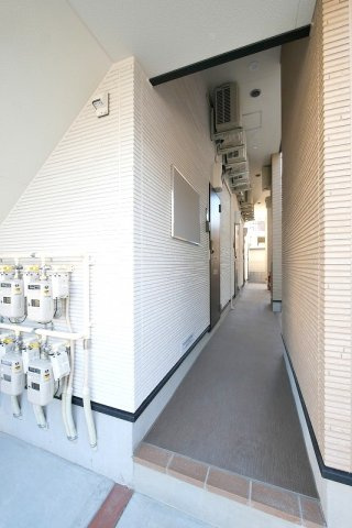 シャンペル三園の外観