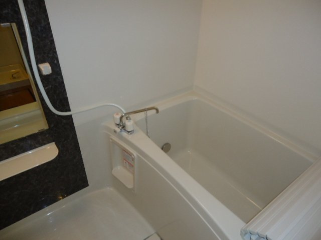 エスペランサ　Ａの浴室|追い焚き付きユニットバス