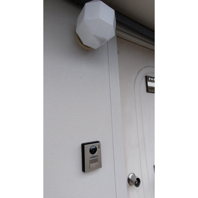 岐阜市中川原３丁目のアパートの玄関