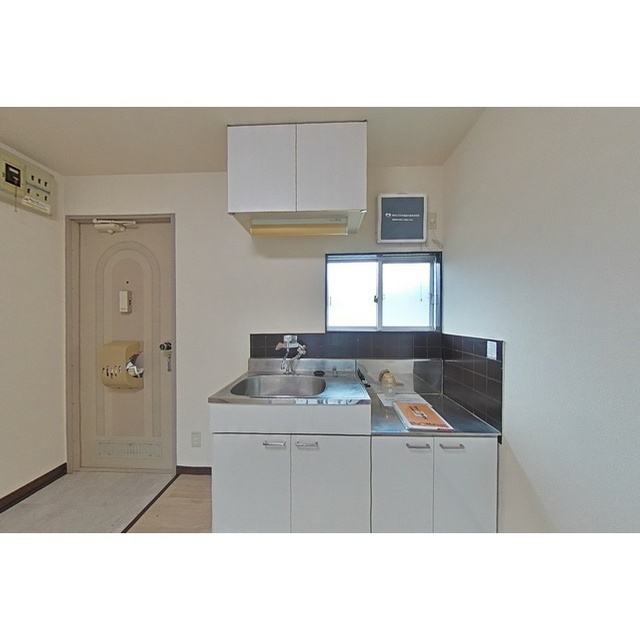 岐阜市中川原３丁目のアパートのキッチン